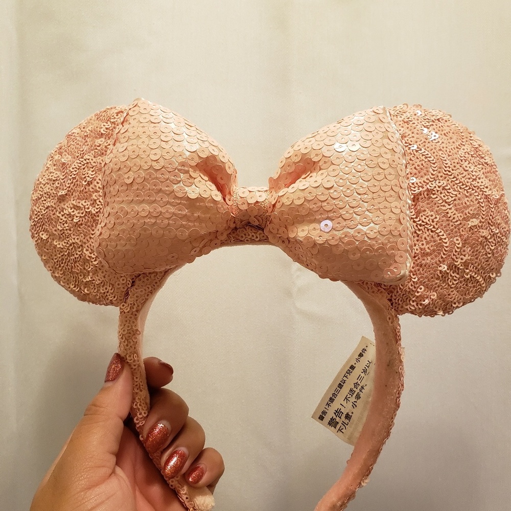 Minnie Mouse ears